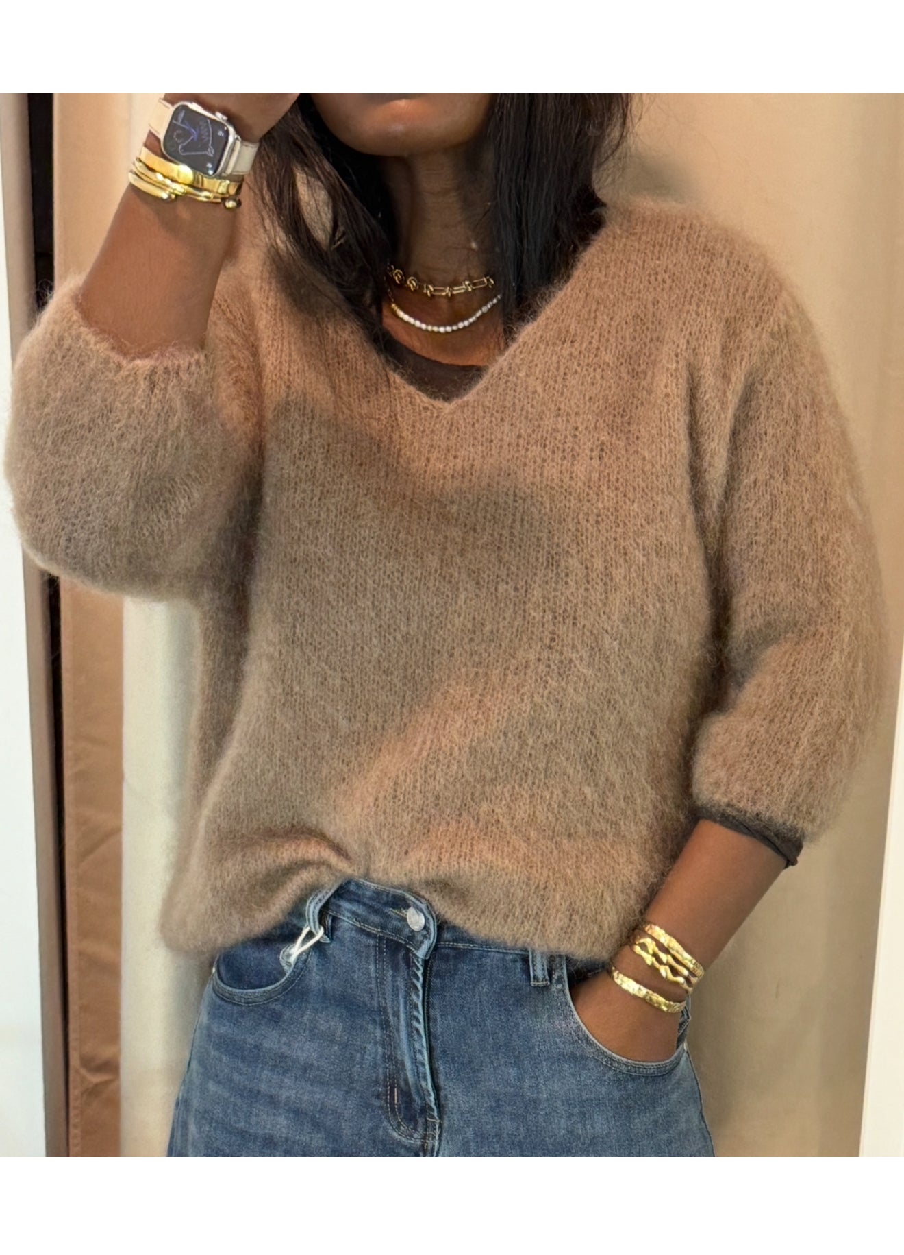 FROM FRESH MORNINGS TO COOL EVENINGS KNITWEAR