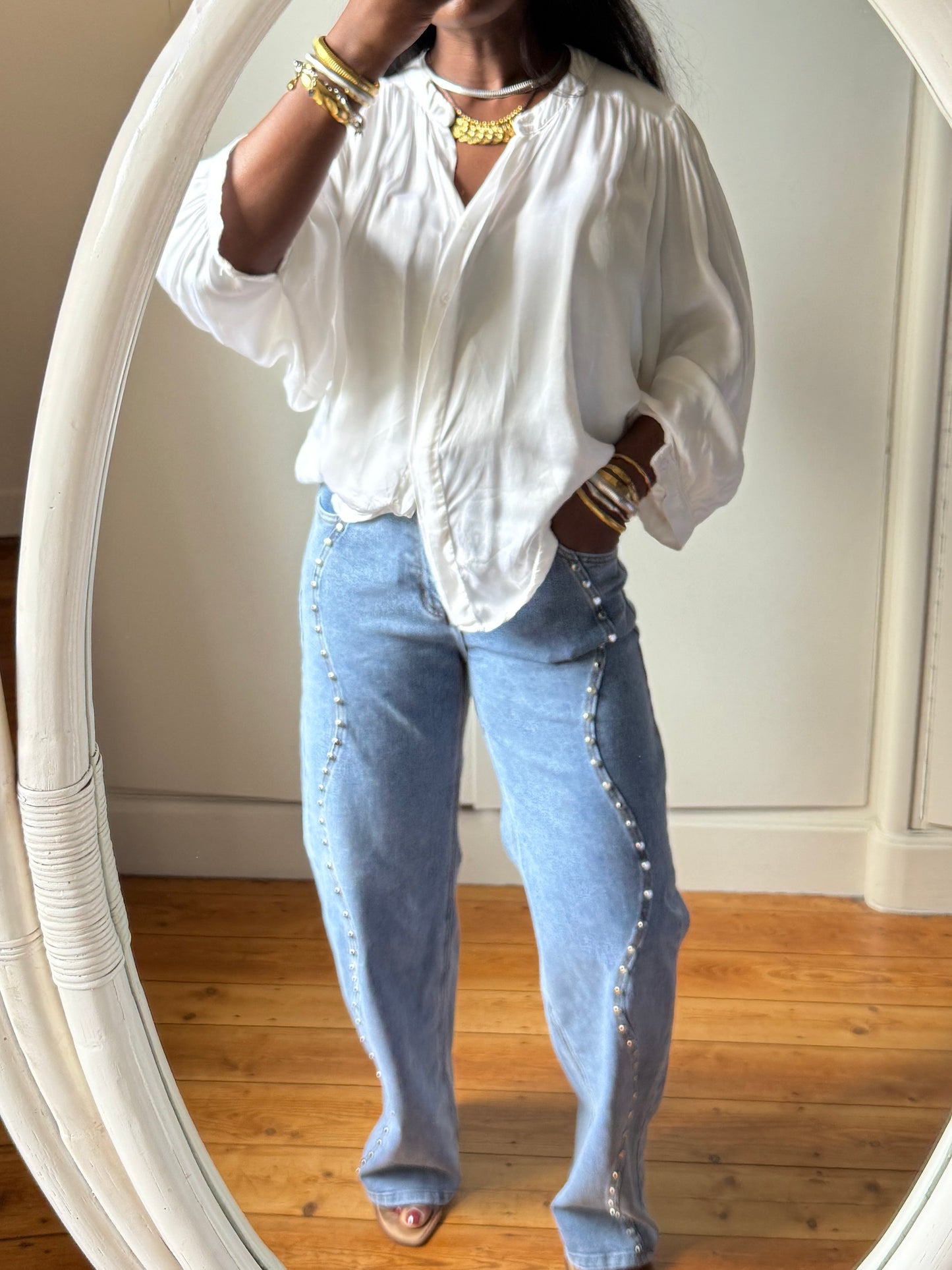 Jeans with Studs, Button Closure and zip, Light Wash, two side front pockets and two back pockets, belt loops, Normal Fit, Available in Different Sizes