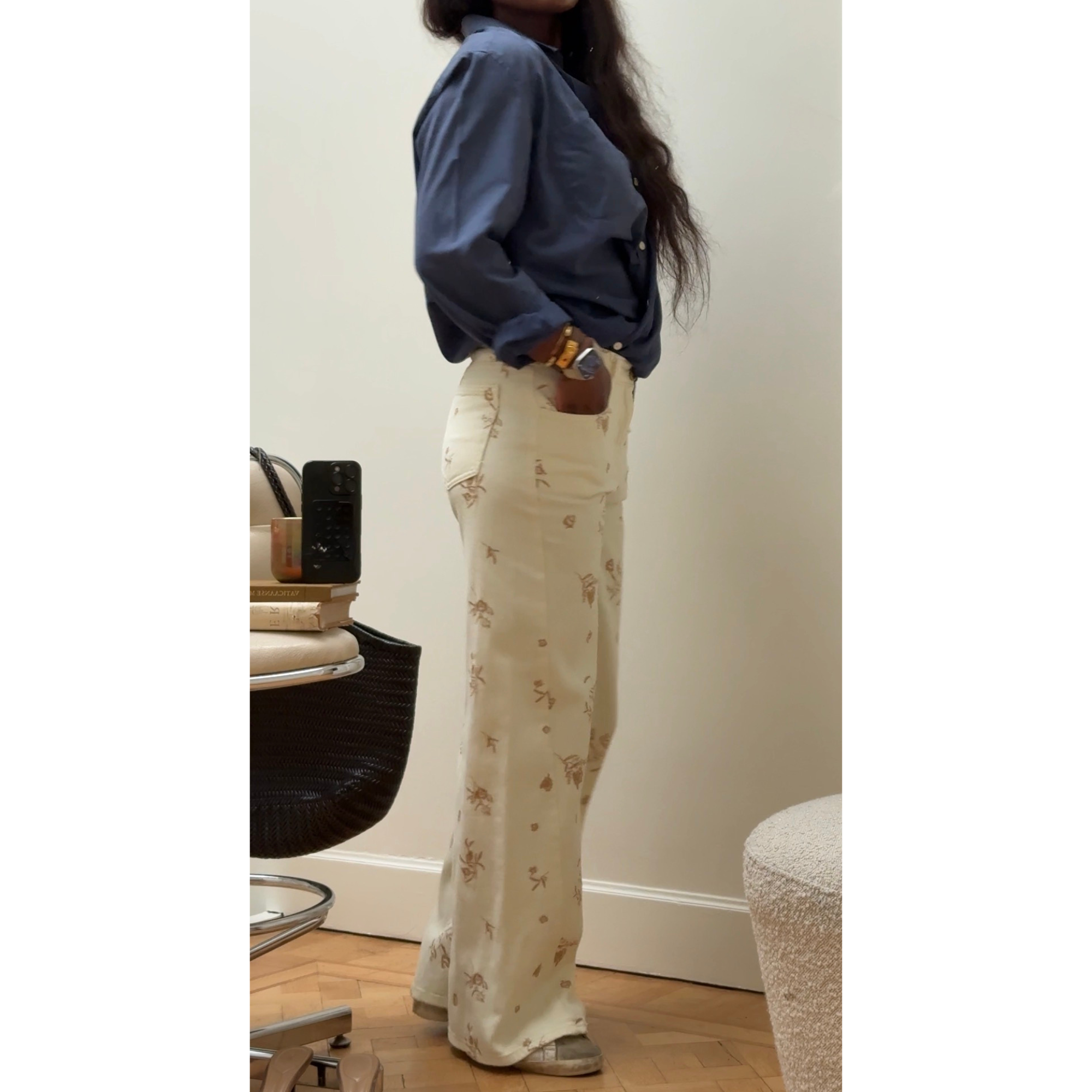 Pants Embrodery / Normal fit / Available in different Sizes