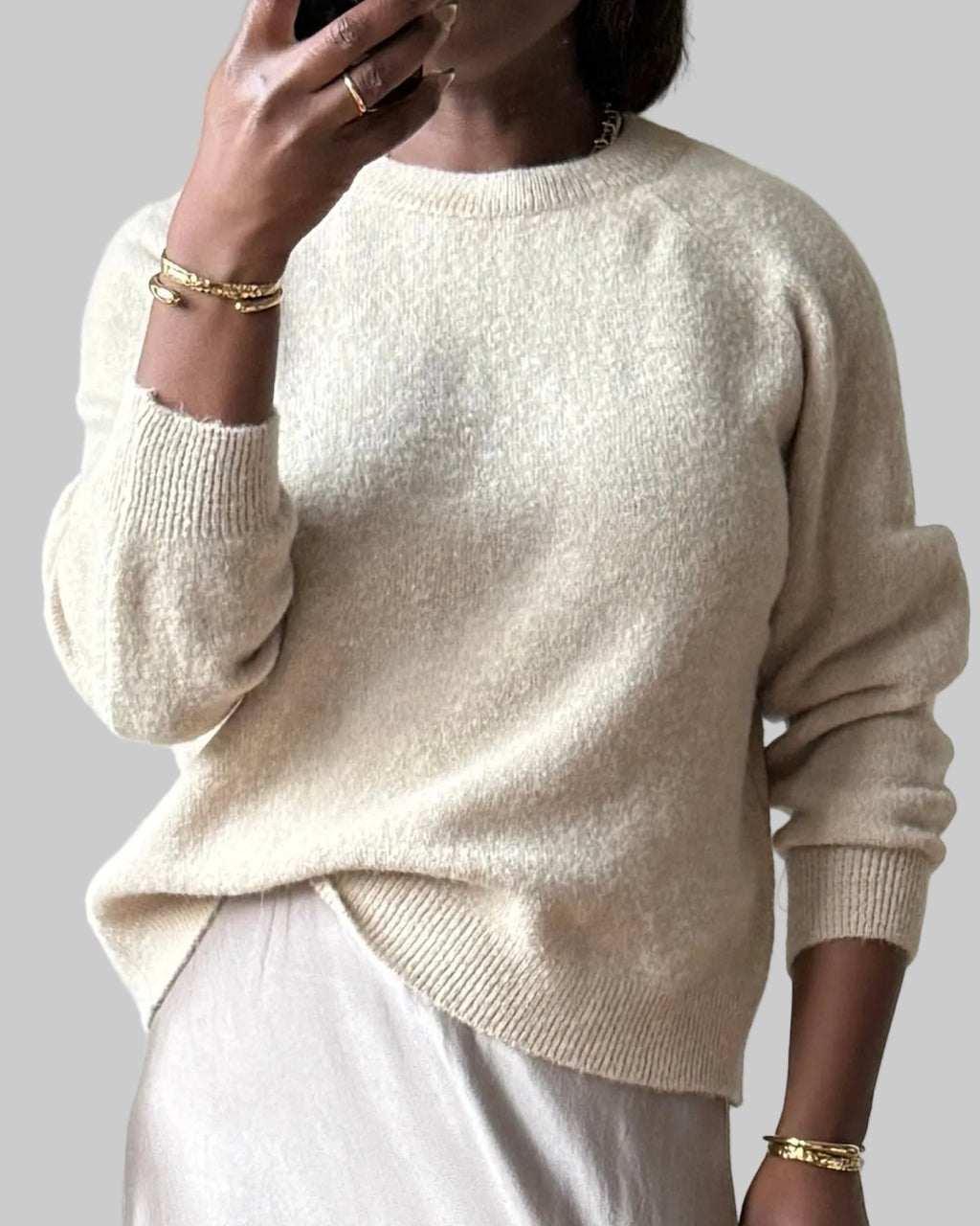 Round Neck Knit, One size (34-40), Normal Fit, Available in 3 colors, New without Tags