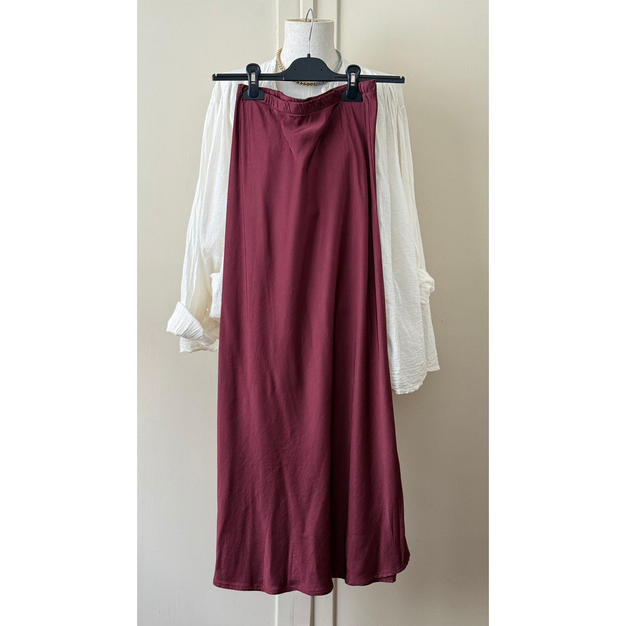 SKIRT / ONE SIZE (34-38) / BURGUNDY COLOR / LENGTH 85CM