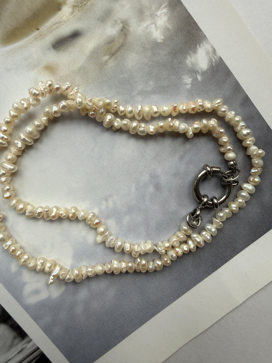 NECKLACE PEARS / 40CM