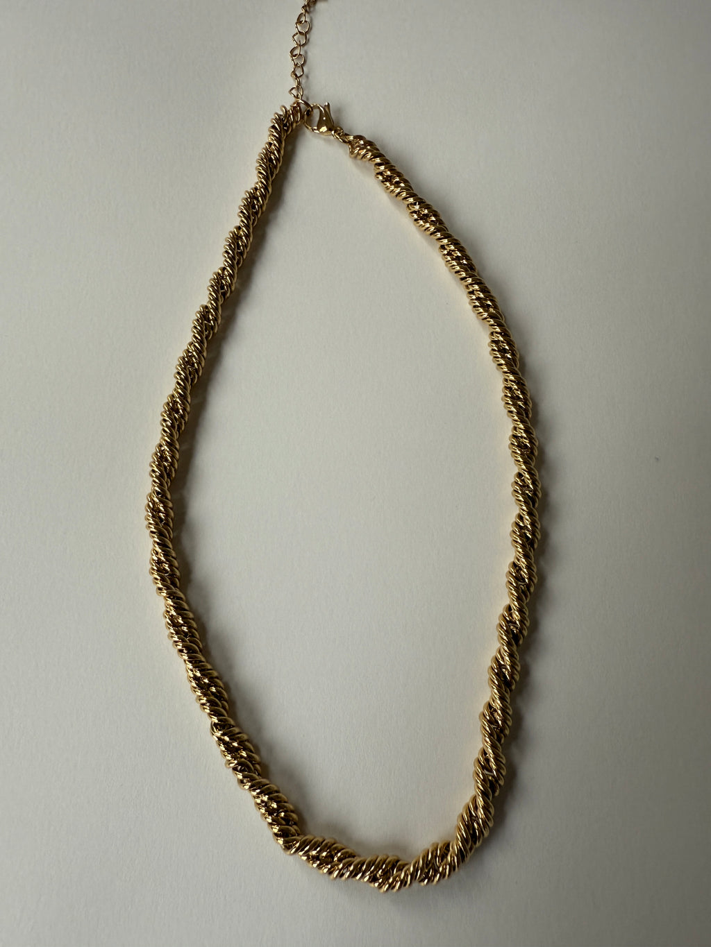 COLLIER VULY