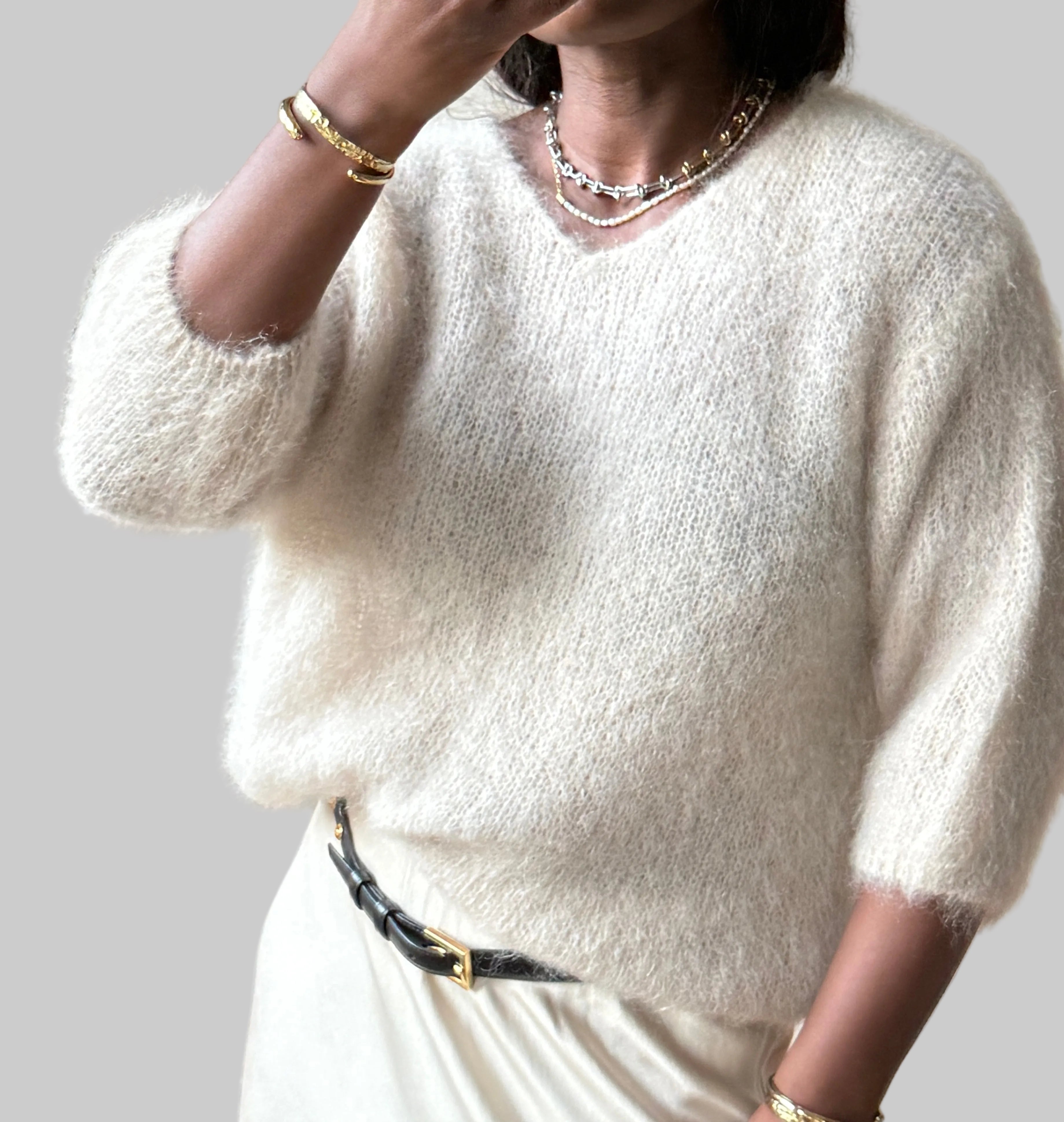 Small V neck Mohair Knit, with 3/4 Sleeveles, One size (34-42), Normal Fit, New without Tags