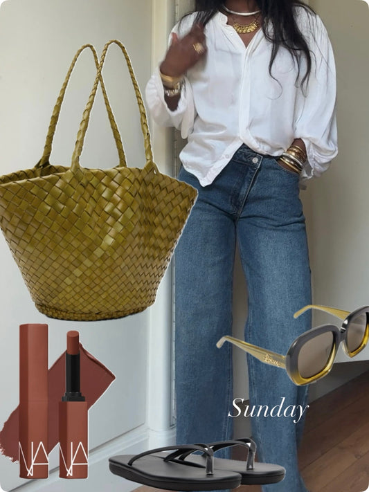 Jeans with Crossed Button Closure and zip, Dark Wash, two side front pockets and two back pockets, belt loops, Normal Fit, Available in Different Sizes