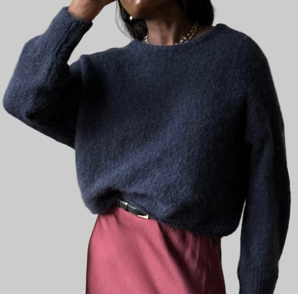 Round neck knit, One Size (34-42), Oversized Fit, New without Tags